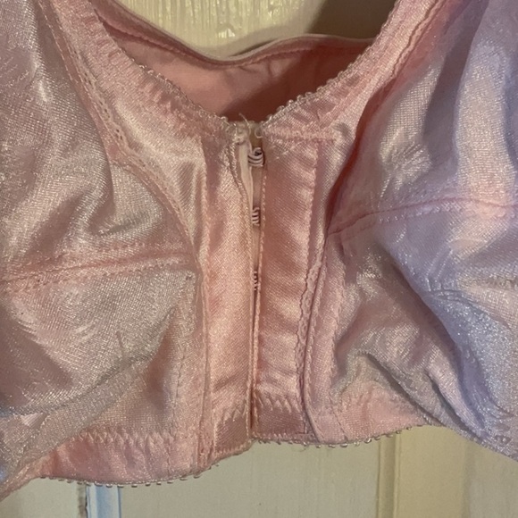 Women’s Pink Bra size 38D front closure - Picture 3 of 7